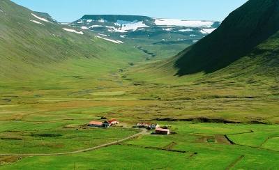 H&oacute;ll &iacute; Fir&eth;i, &Ouml;nundarf.